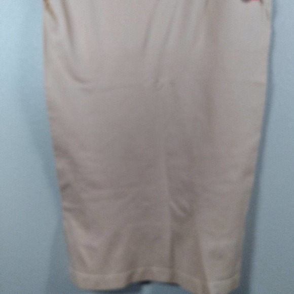 Yummie Seamless 2 Way Shaping Tank Top NWT - Picture 3 of 5